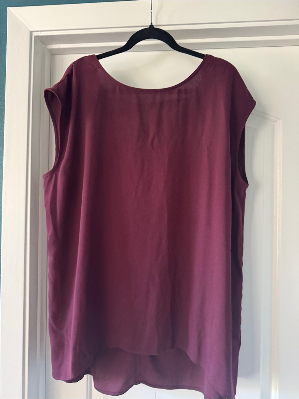 Halogen Sleeveless Scoop Neck Blouse - Wine